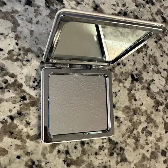 BLACK CAT PATTERN COMPACT MIRROR - Picture 2 of 6